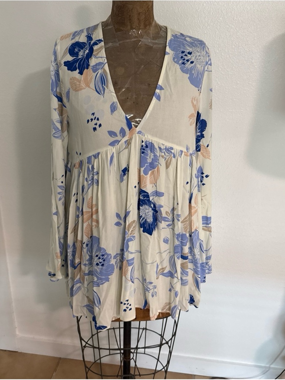 Free People Bella Floral Print Tunic White Size XS - Picture 3 of 6